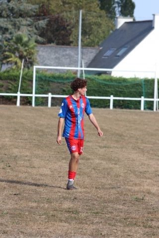 FC BEAUSSAIS (R3) 06 09 26