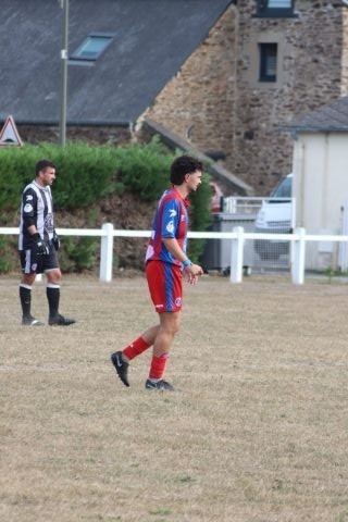 FC BEAUSSAIS (R3) 06 09 26