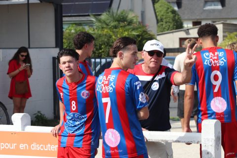 FC BEAUSSAIS (R3) 06 09 26